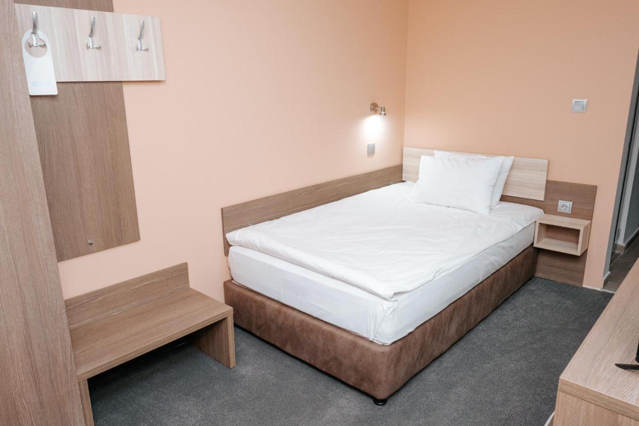 Hotel Tundzha - Renovated! Yambol Buitenkant foto