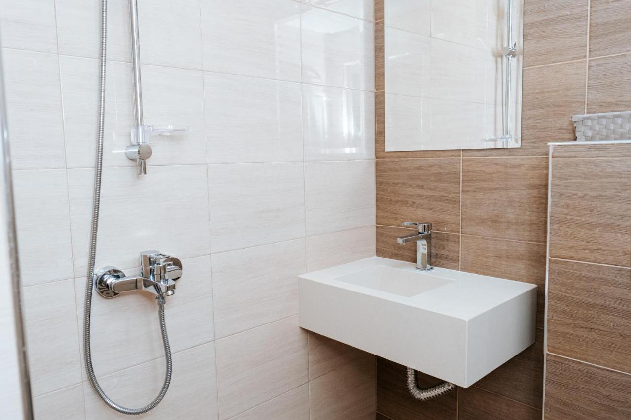 Hotel Tundzha - Renovated! Yambol Buitenkant foto
